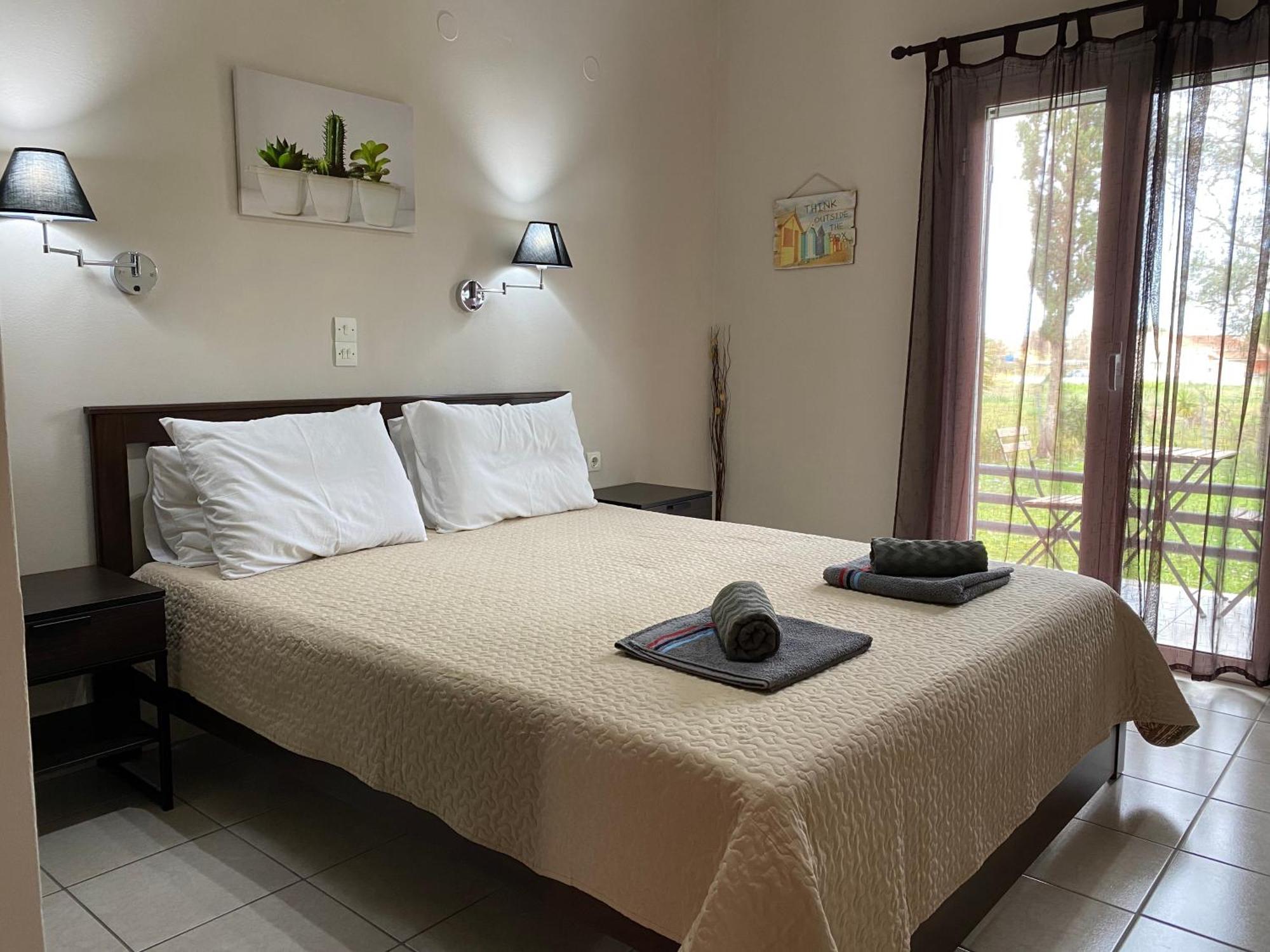 Alexander Apartments ロダ エクステリア 写真