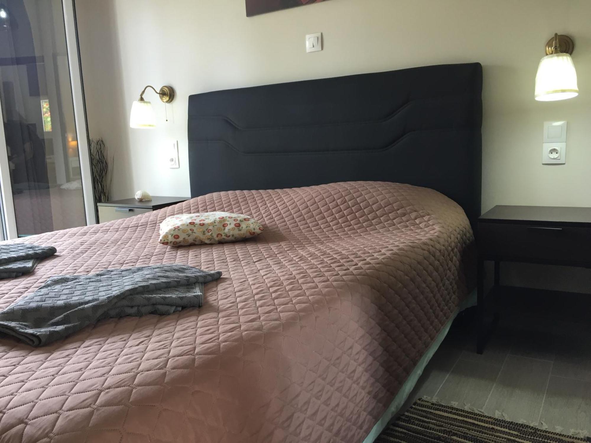 Alexander Apartments ロダ エクステリア 写真